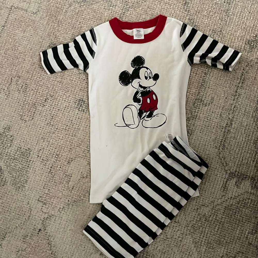 Hanna Andersson… Disney pajama set, size 10… great shape!